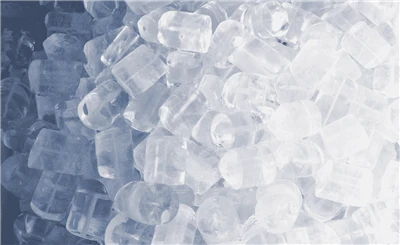 40 Tonnen Massive -Röhrchen -Eismaschine im Gehäuse in Spanien